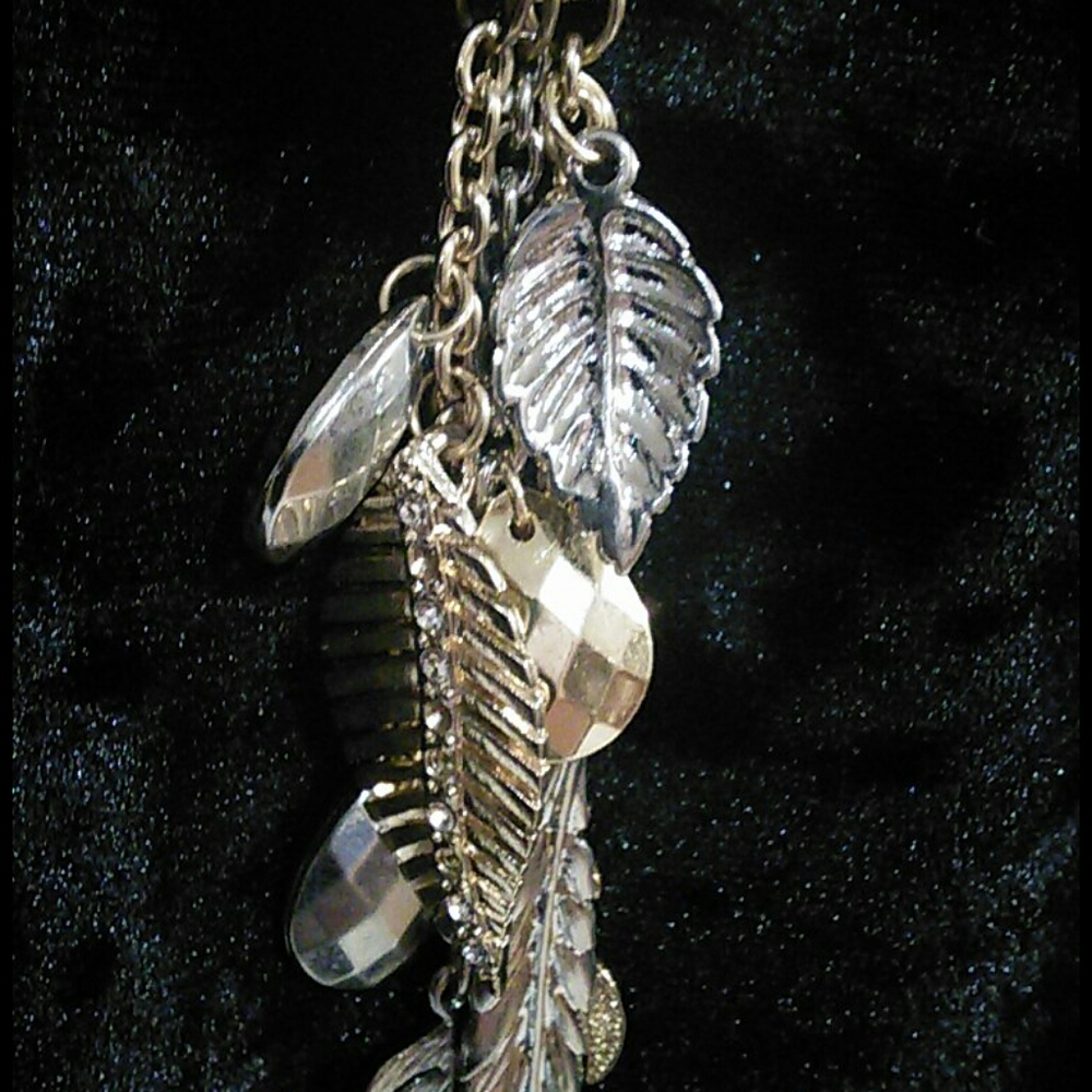 Necklace - Picture 3 of 6